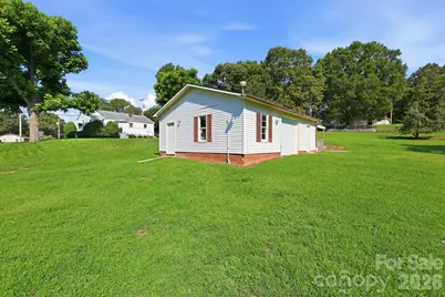 558 Snuggs Street, Albemarle, NC 28001 - Photo 5