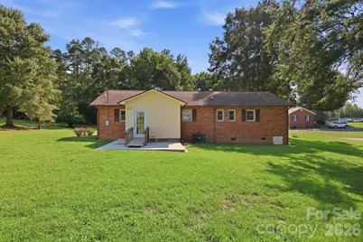 558 Snuggs Street, Albemarle, NC 28001 - Photo 7
