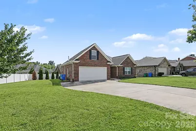 3552 Brickwood Circle, Midland, NC 28107 - Photo 13