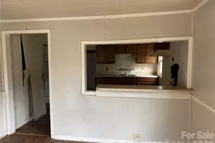 712 N Myrtle St, Gastonia, NC 28052 - Photo 3