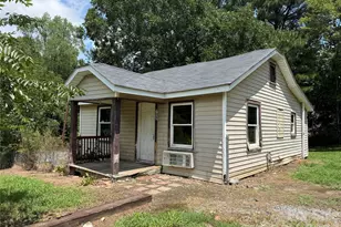 712 N Myrtle St, Gastonia, NC 28052 - Photo 1
