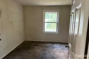 712 N Myrtle St, Gastonia, NC 28052 - Photo 5