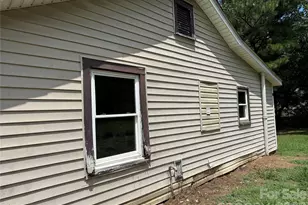 712 N Myrtle St, Gastonia, NC 28052 - Photo 9