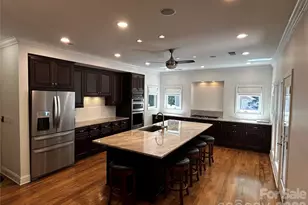 10211 Danesway Ln, Cornelius, NC 28031 - Photo 3
