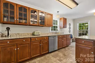 3701 Princeton Dr, Gastonia, NC 28056 - Photo 9