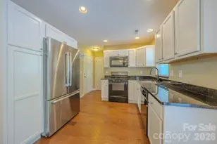 19 Barnett Shoals Dr, Weaverville, NC 28787 - Photo 3