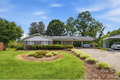 2711 Fairway Acres Circle, Lenoir, NC 28645 - Photo 3