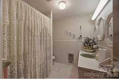 2711 Fairway Acres Circle, Lenoir, NC 28645 - Photo 25