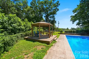 1924 Braswell Pl, Lenoir, NC 28645 - Photo 27