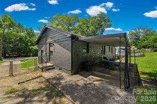 4448 Ridgevalley Dr, Charlotte, NC 28208 - Photo 27