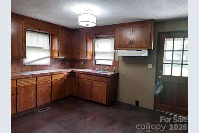2202 Brookview Avenue, Kannapolis, NC 28081 - Photo 3