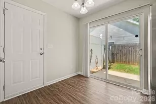 4104 Canyon Creek Ln, Charlotte, NC 28216 - Photo 5