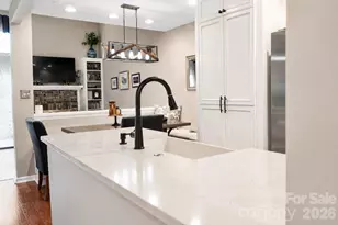7928 Charter Oak Ln, Charlotte, NC 28226 - Photo 5
