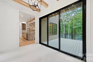 519 Rock Spring Cir, Sugar Mountain, NC 28604 - Photo 5