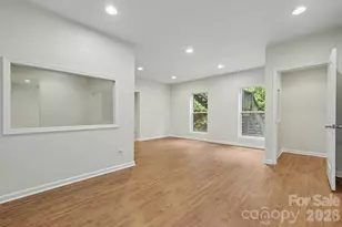 2318 Sonoma Valley Dr, Charlotte, NC 28214 - Photo 9