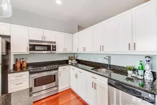 333 W Trade St, Charlotte, NC 28202 - Photo 11