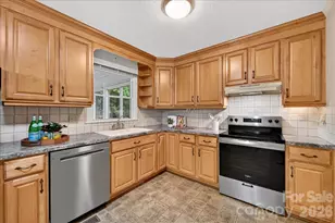 5000 Cedar Forest Dr, Charlotte, NC 28226 - Photo 9