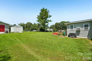 210 Leigh Anne Ln, Horse Shoe, NC 28742 - Photo 29