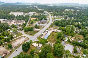 103 E King St, East Flat Rock, NC 28726 - Photo 5
