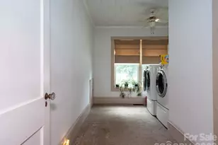 103 E King St, East Flat Rock, NC 28726 - Photo 23