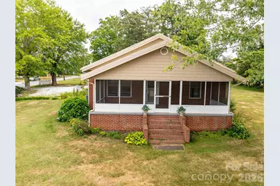 103 E King Street, East Flat Rock, NC 28726 - Photo 9