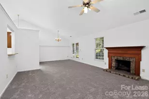 3411 Pondridge Ct, Charlotte, NC 28269 - Photo 5