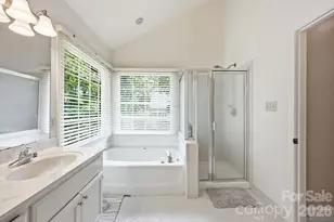 4620 Fairvista Dr, Charlotte, NC 28269 - Photo 19