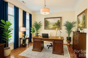 1025 N Sharon Amity Rd, Charlotte, NC 28211 - Photo 11