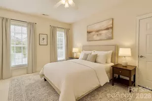 1025 N Sharon Amity Rd, Charlotte, NC 28211 - Photo 21