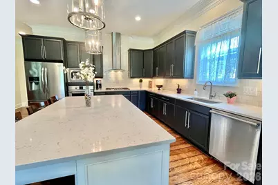 1025 N Sharon Amity Road, Charlotte, NC 28211 - Photo 5