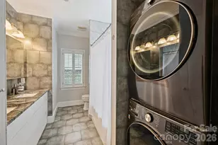 1328 Ivey Dr, Charlotte, NC 28205 - Photo 21
