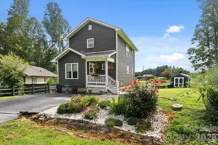 100 Victoria Springs Dr, Flat Rock, NC 28731 - Photo 1