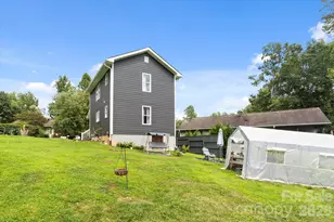 100 Victoria Springs Dr, Flat Rock, NC 28731 - Photo 27