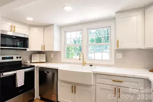 811 Markham Rd, Tryon, NC 28782 - Photo 3