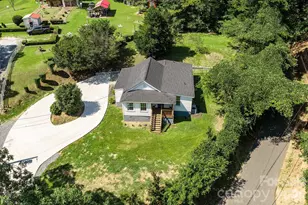 811 Markham Rd, Tryon, NC 28782 - Photo 15