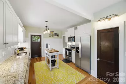 105 S Maple Street, Dallas, NC 28034 - Photo 9