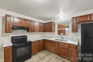 3624 Sargeant Dr, Charlotte, NC 28217 - Photo 9