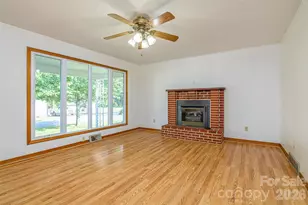 32 Kathy Dr, Waynesville, NC 28786 - Photo 5