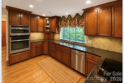 4821 Elmhurst Drive NE, Hickory, NC 28601 - Photo 15