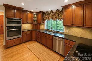 4821 Elmhurst Dr NE, Hickory, NC 28601 - Photo 15