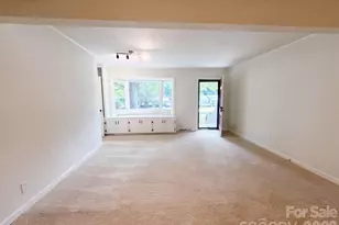 1077 Allendale Cir, Rock Hill, SC 29732 - Photo 3