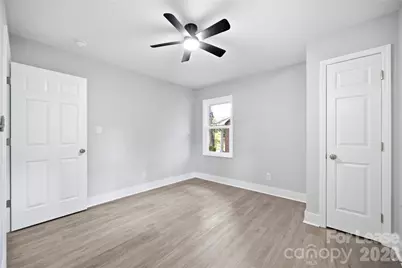 553 Derrydowne Drive, Charlotte, NC 28213 - Photo 33