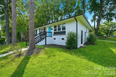 553 Derrydowne Drive, Charlotte, NC 28213 - Photo 1