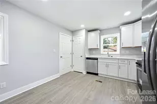 553 Derrydowne Dr, Charlotte, NC 28213 - Photo 29