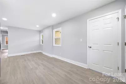 553 Derrydowne Drive, Charlotte, NC 28213 - Photo 25