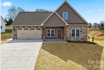 4957 Southview Drive, Hickory, NC 28602 - Photo 3