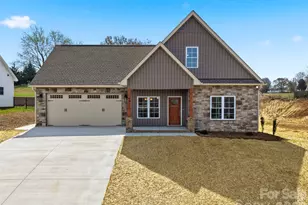 4957 Southview Dr, Hickory, NC 28602 - Photo 3
