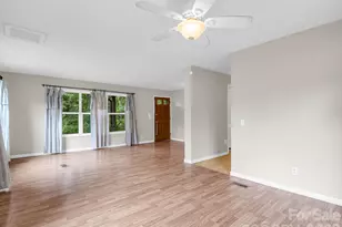 1 Lakewood Rd, Hendersonville, NC 28792 - Photo 5