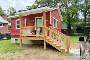 27 Bartlett St, Sylva, NC 28779 - Photo 3