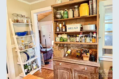 27 Bartlett Street, Sylva, NC 28779 - Photo 11